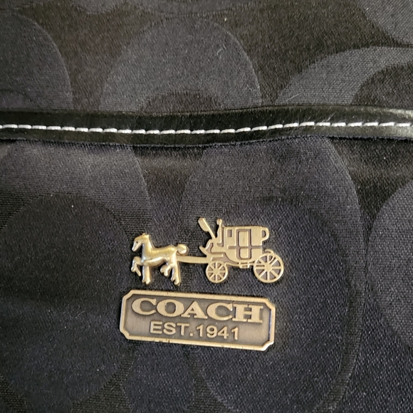 Coach black purse with matching wallet $59. Gently used. Looks brand new - Picture 2 of 8
